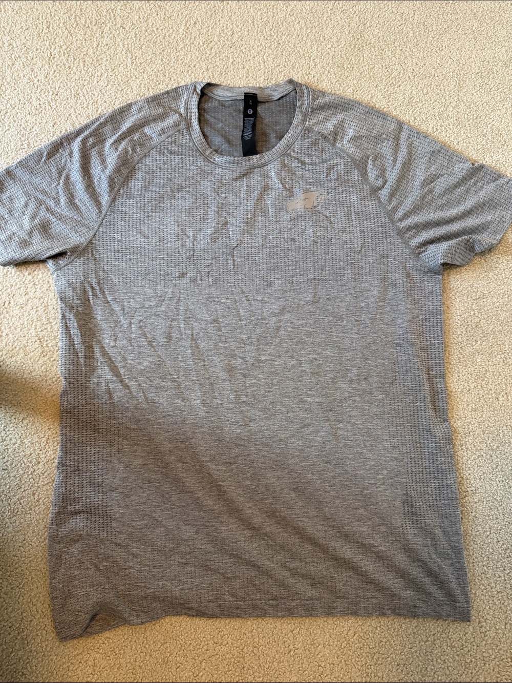 Lululemon - brand new - METAL VENT TECH SHORT-SLEEVE with UBC logo - slate white